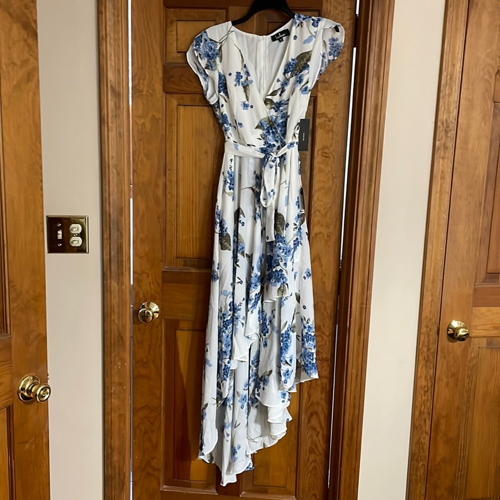NWOT - Lulu’s blue & white floral “wrap-like” high low dress